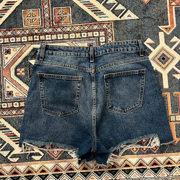 ZARA Denim Shorts - Picture 2 of 3